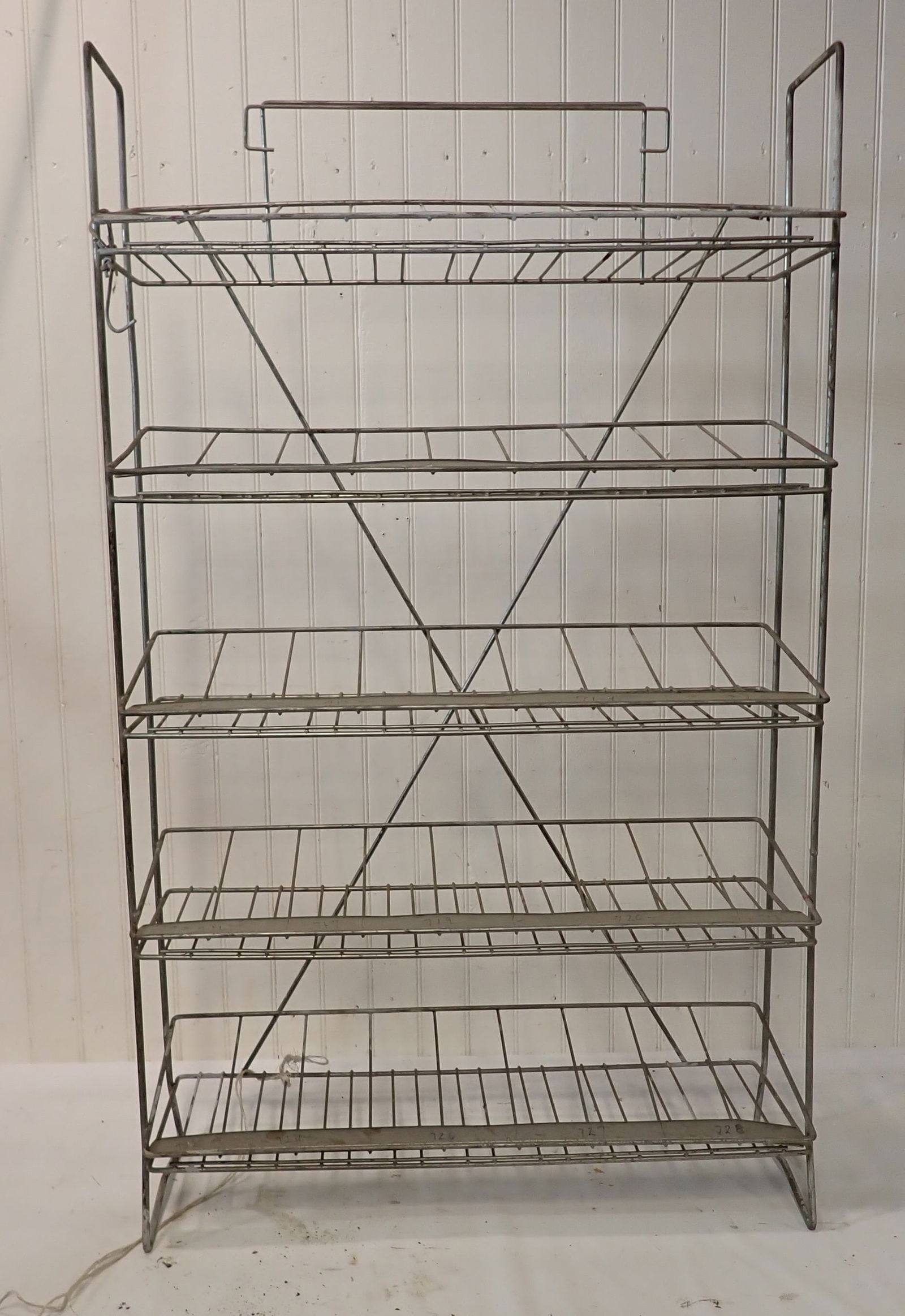 Store Wire Display Rack (1 of 3)
