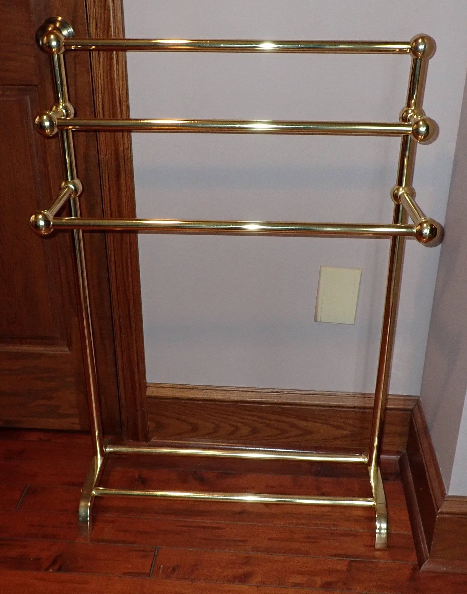 Quilt Rack in Brass Finish: Approx 11" x 24 3/4" x 37 1/2" tall. No shipping