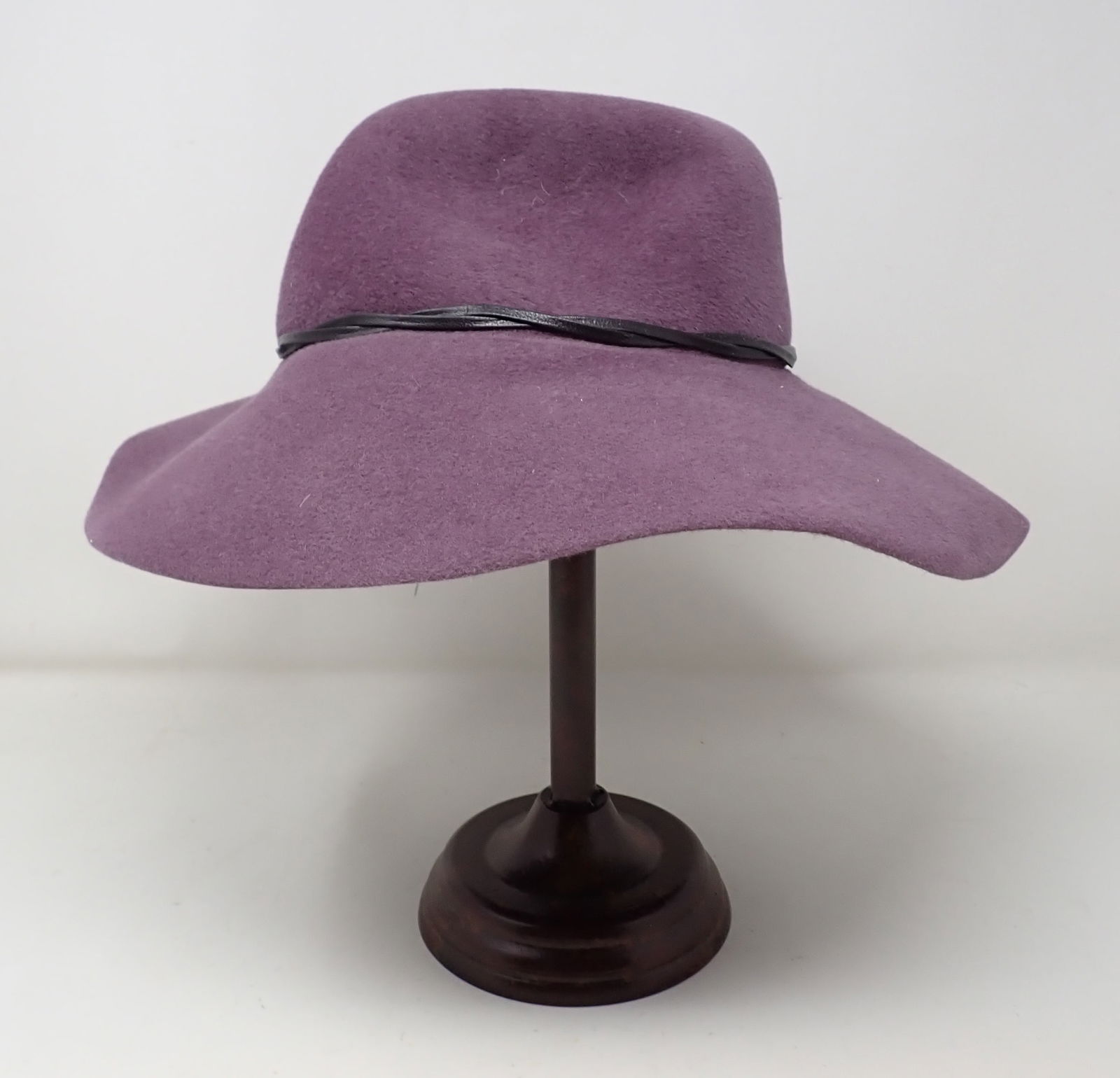 Eric Javits Ladies Hat (1 of 3)