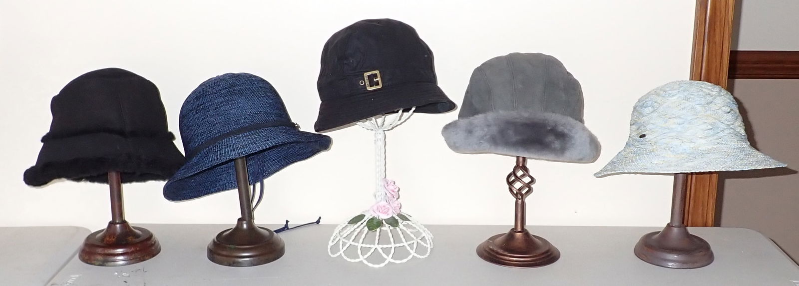 Ugg Wallaroo Barbour & Misc Ladies Hats (1 of 4)