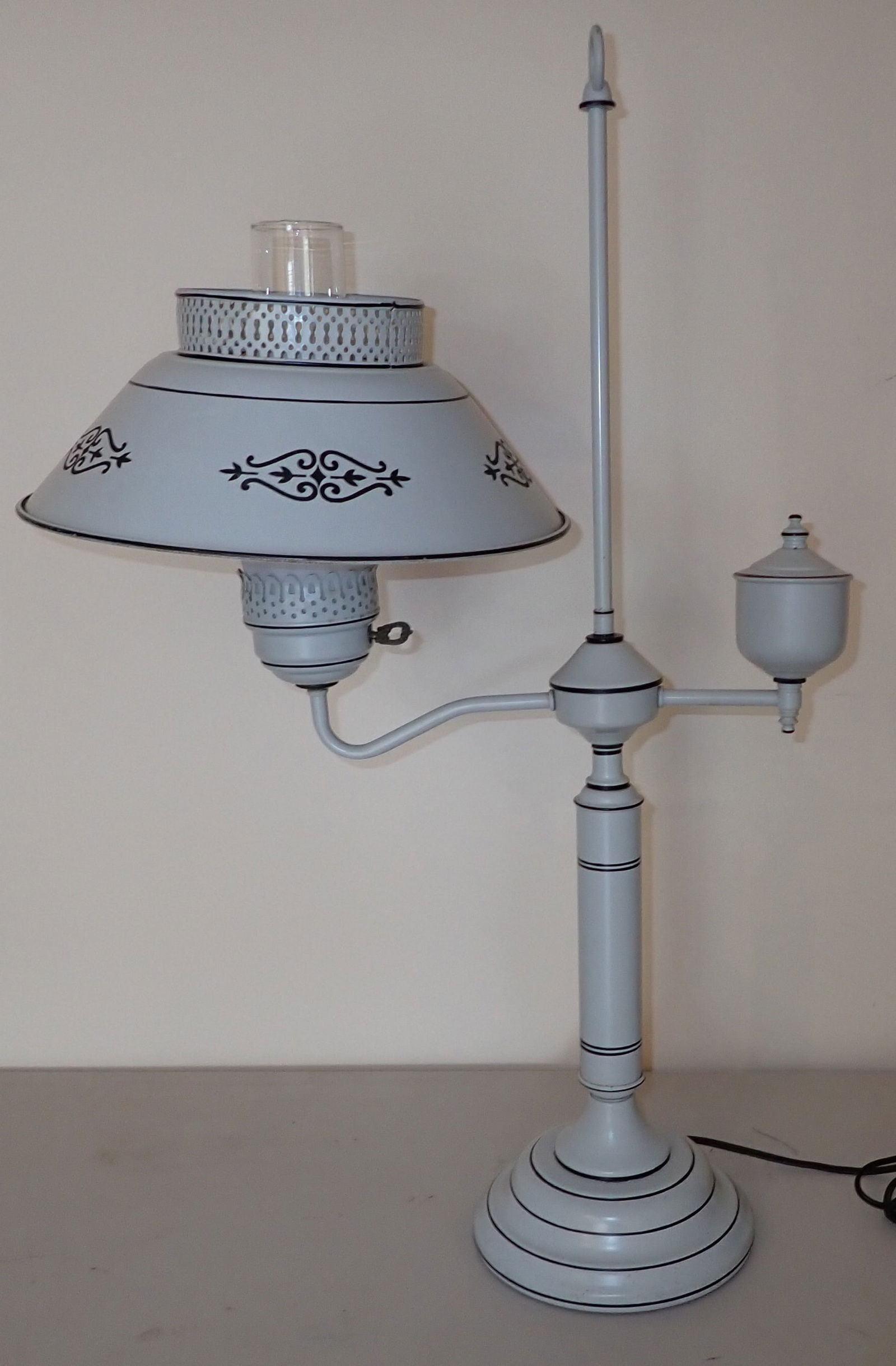 Student Toleware Lamp (1 of 2)