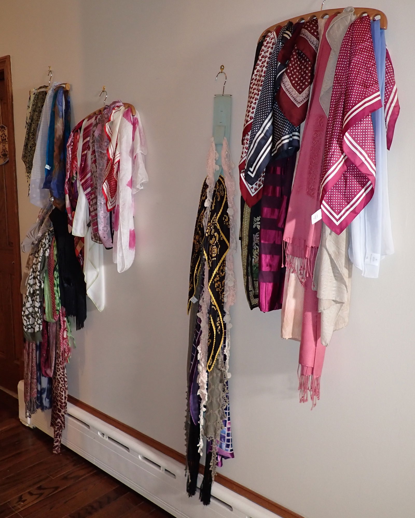 Large Lot of Scarves (1 of 6)