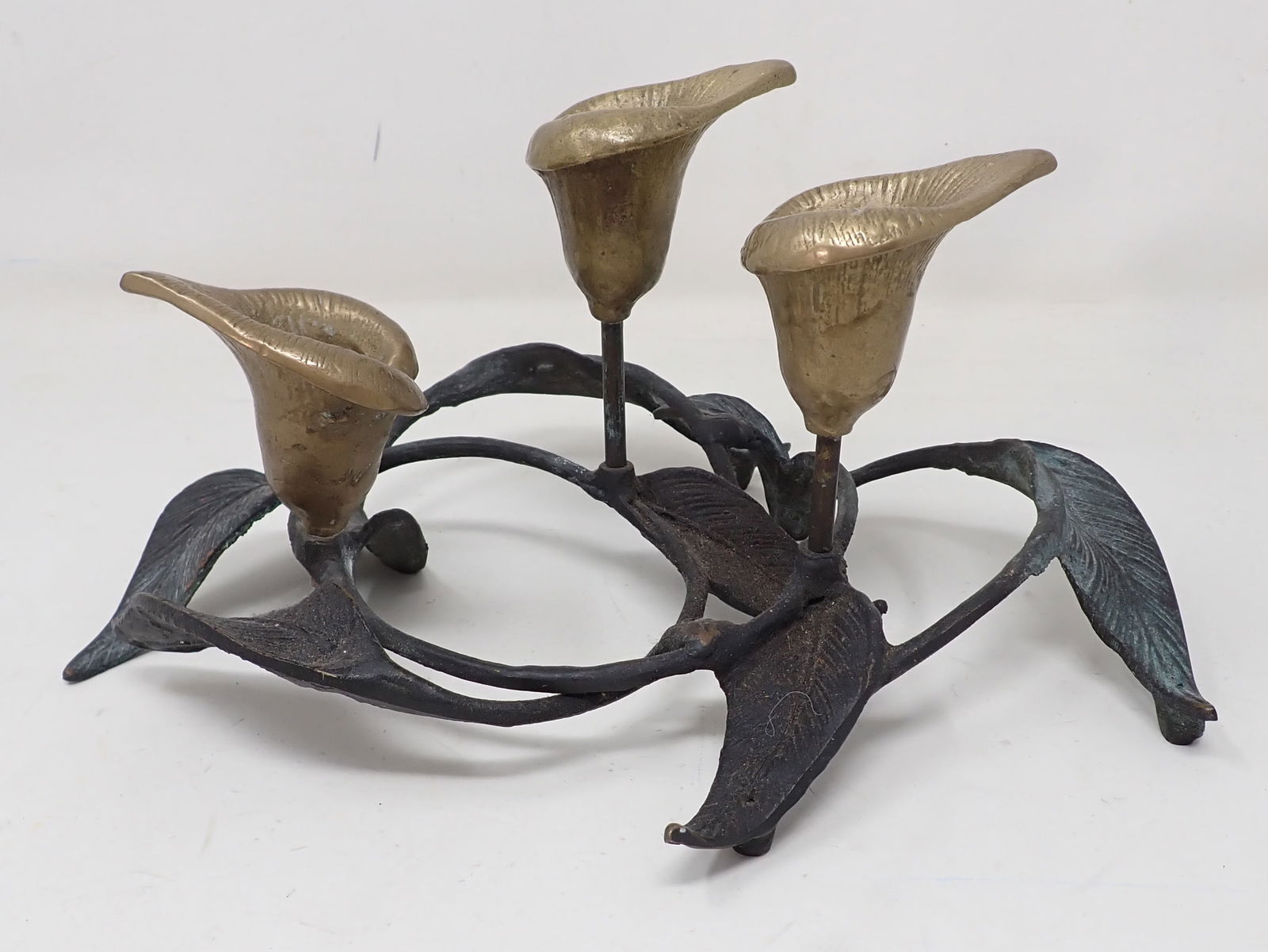 Brass Decorator Candle Holder (1 of 2)
