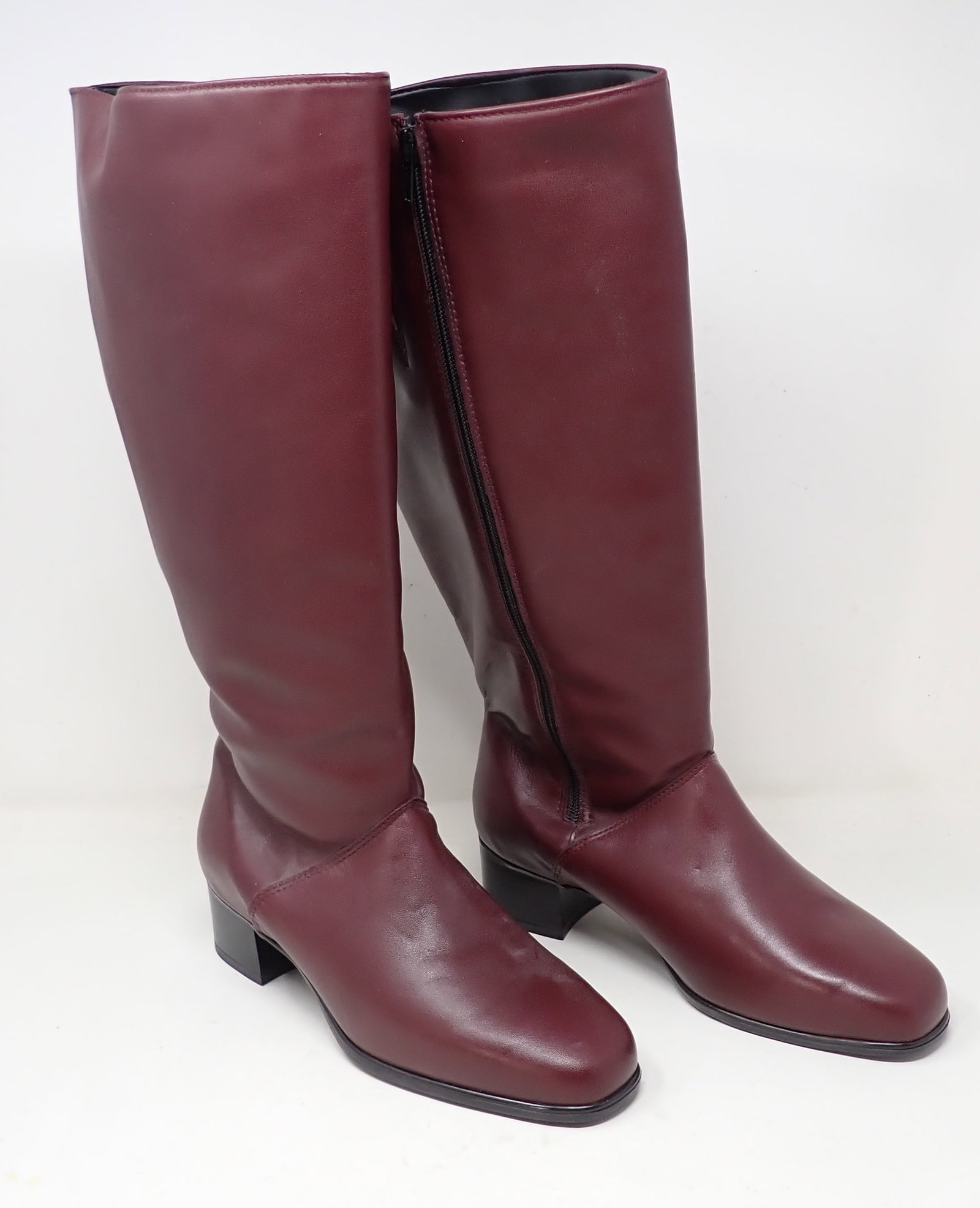 Regence 9 D Ladies Boots: Never used !