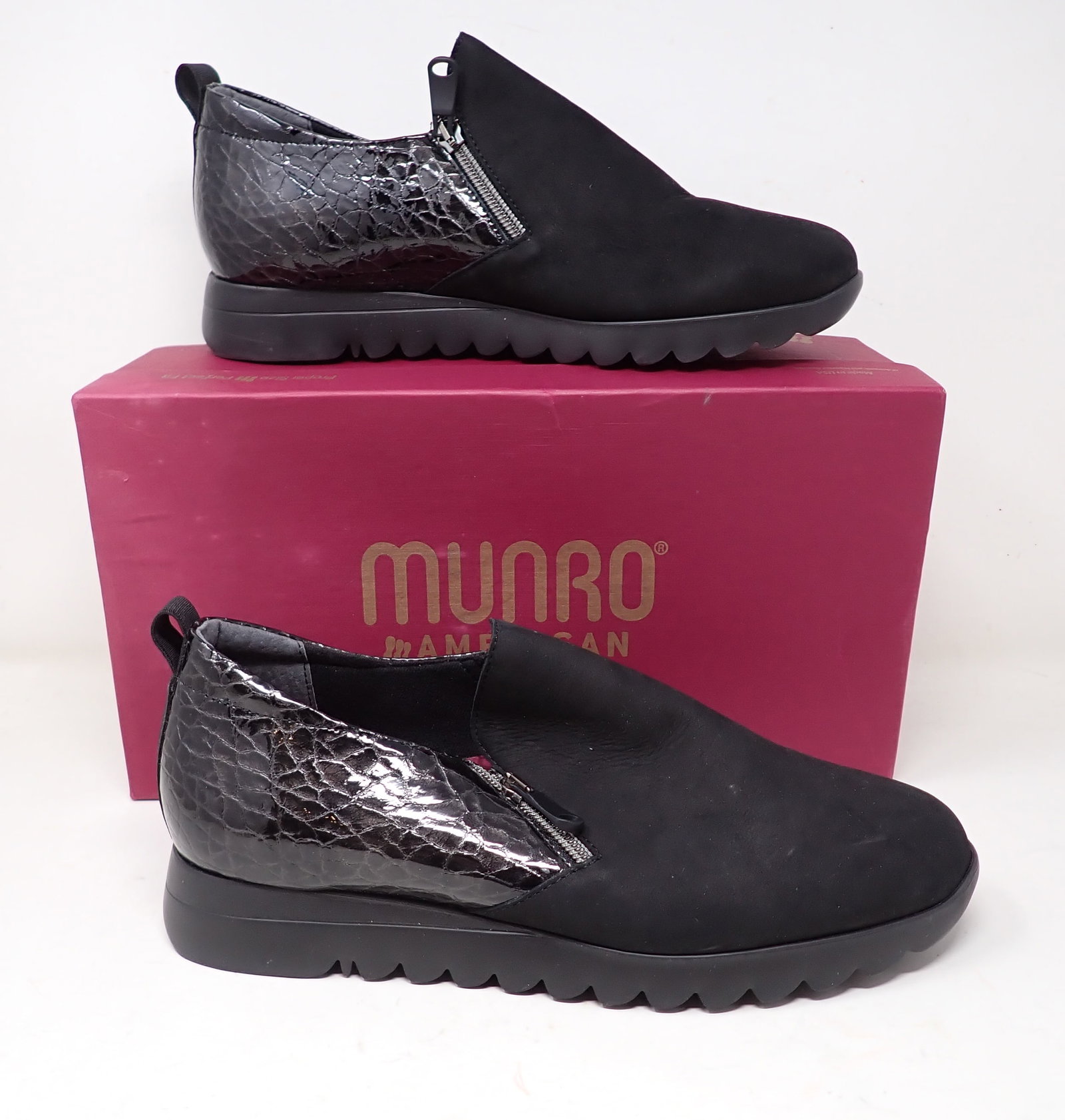 Munro Ladies Shoes: Size 9 1/2 WW