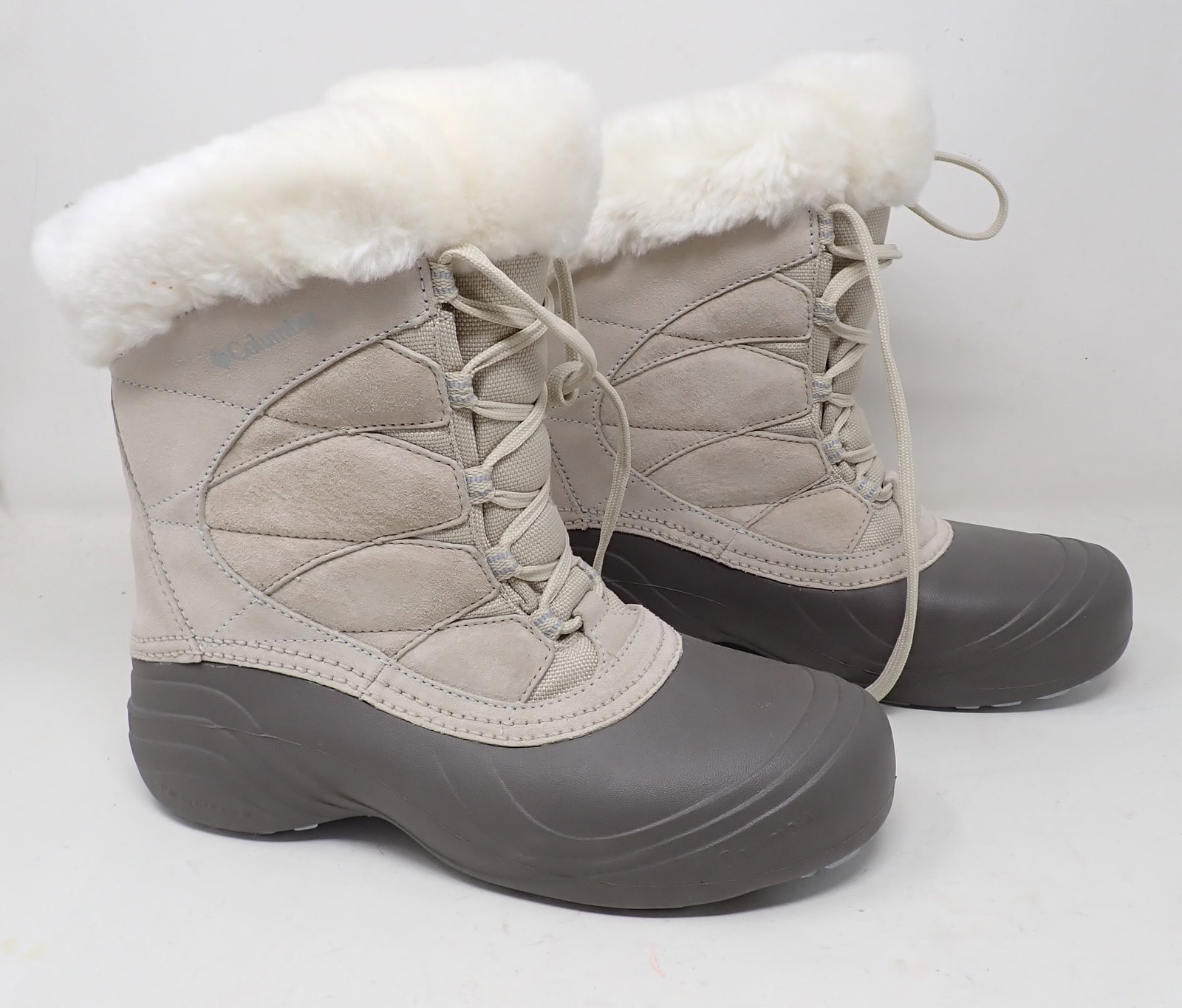 Columbia Womens Boots: Size 10