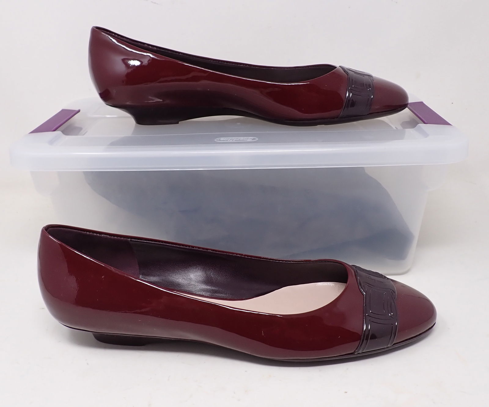 Salvatore Ferragamo Womens Shoes: Size 9 1/2