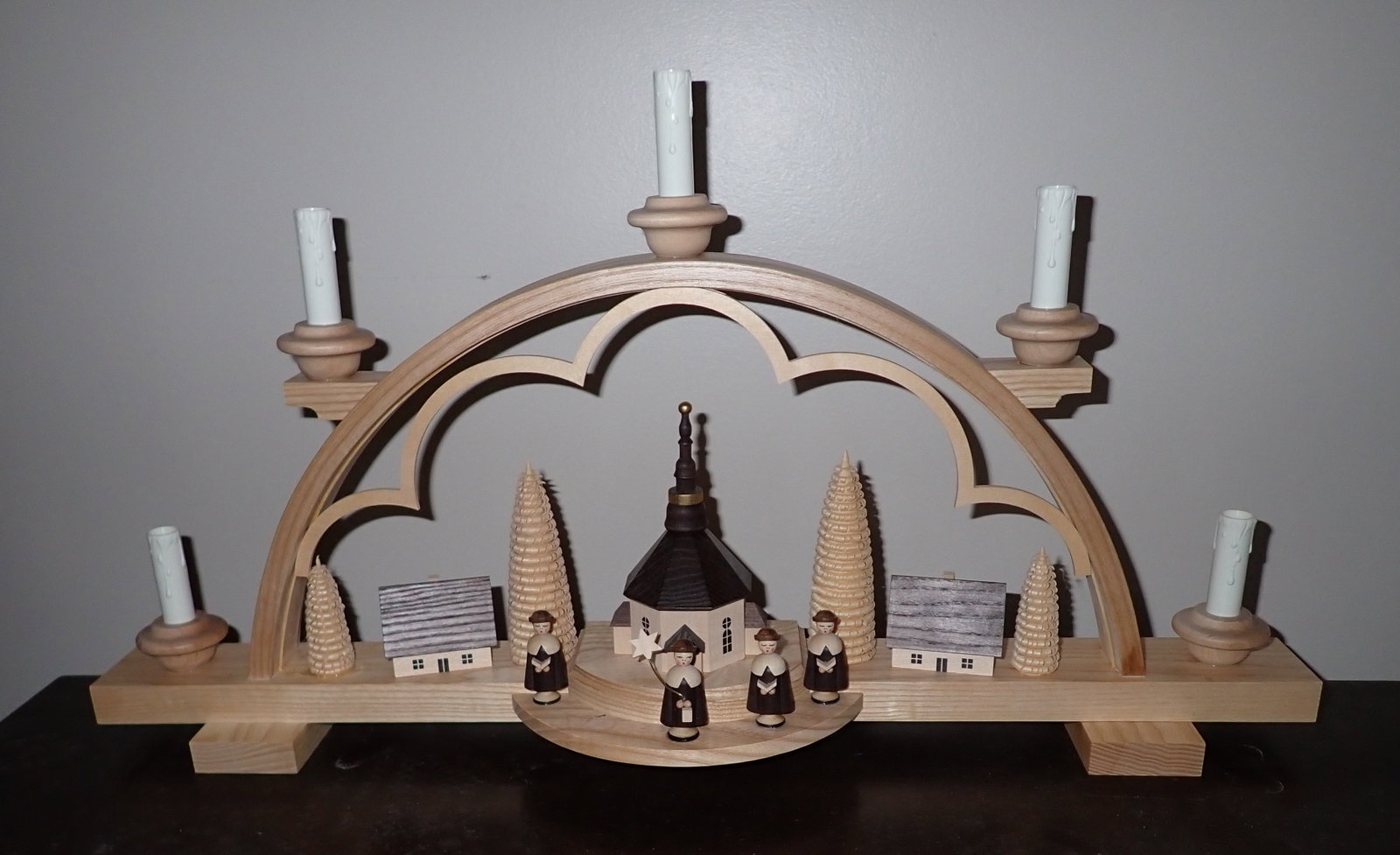 Muller Kleinkunst German Erzgebirge Candle Arch: Approx 22" long and 12" tall.