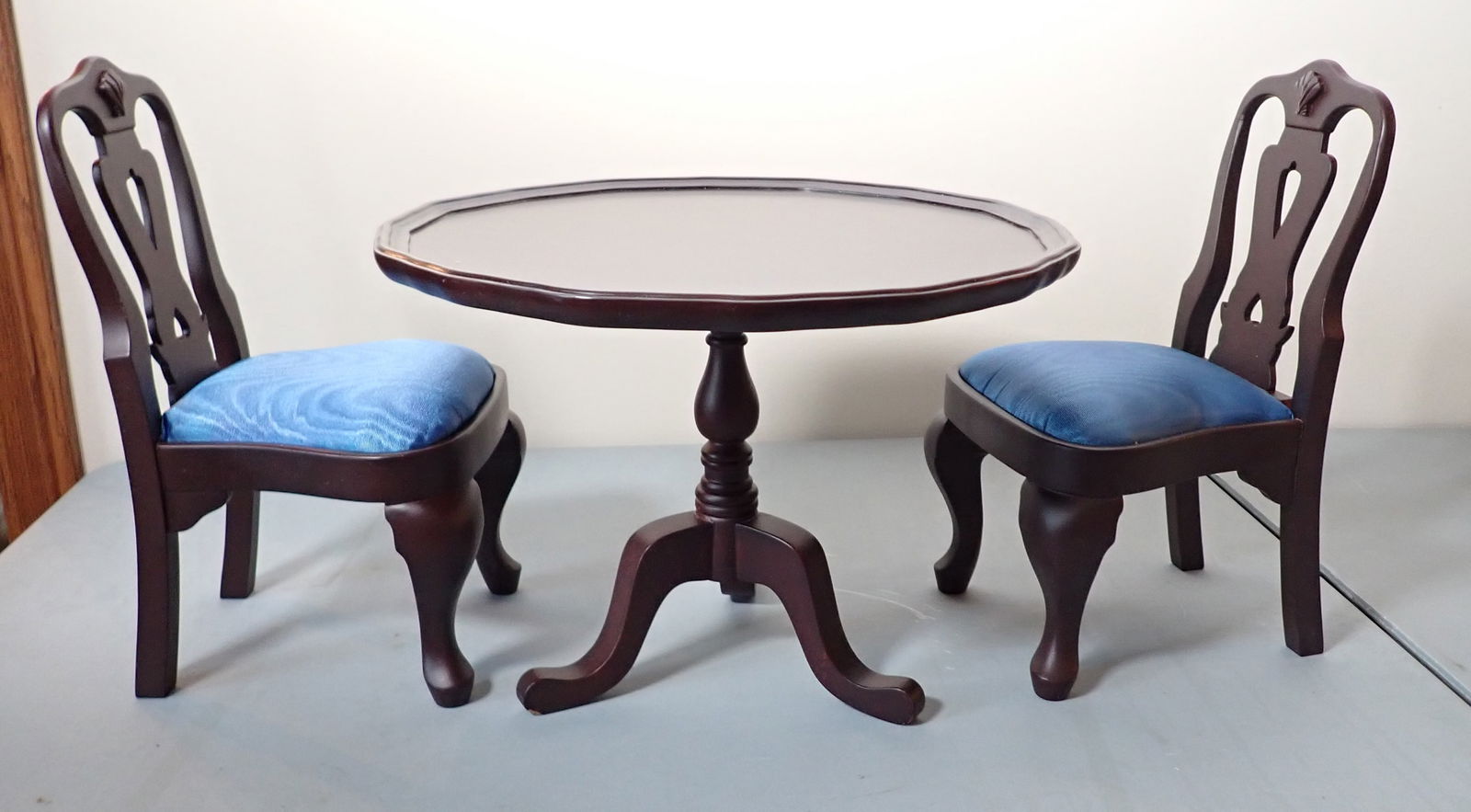 American Girl Tilt Top Table & Chairs (1 of 3)