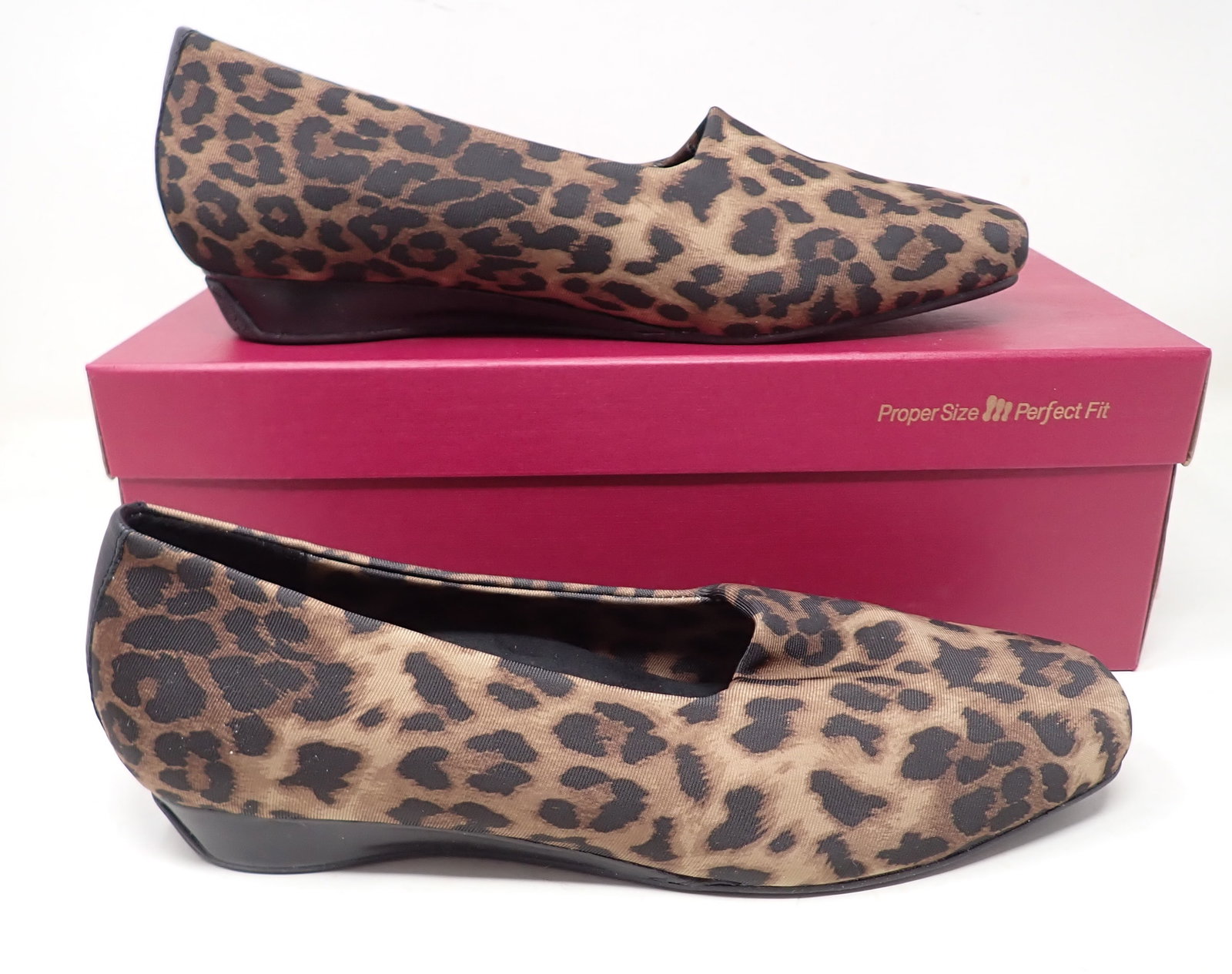 Vionic Womens Shoes: Size 10