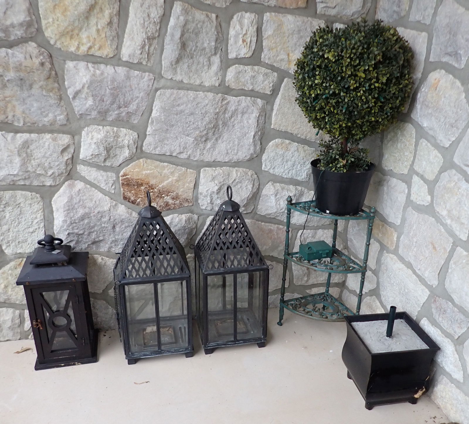 Iron Corner Stand Porch Candle Lamps & Misc (1 of 3)