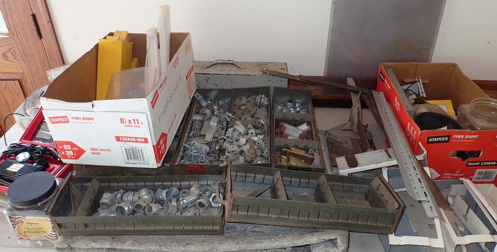 Misc Hardware & Table Contents (1 of 11)