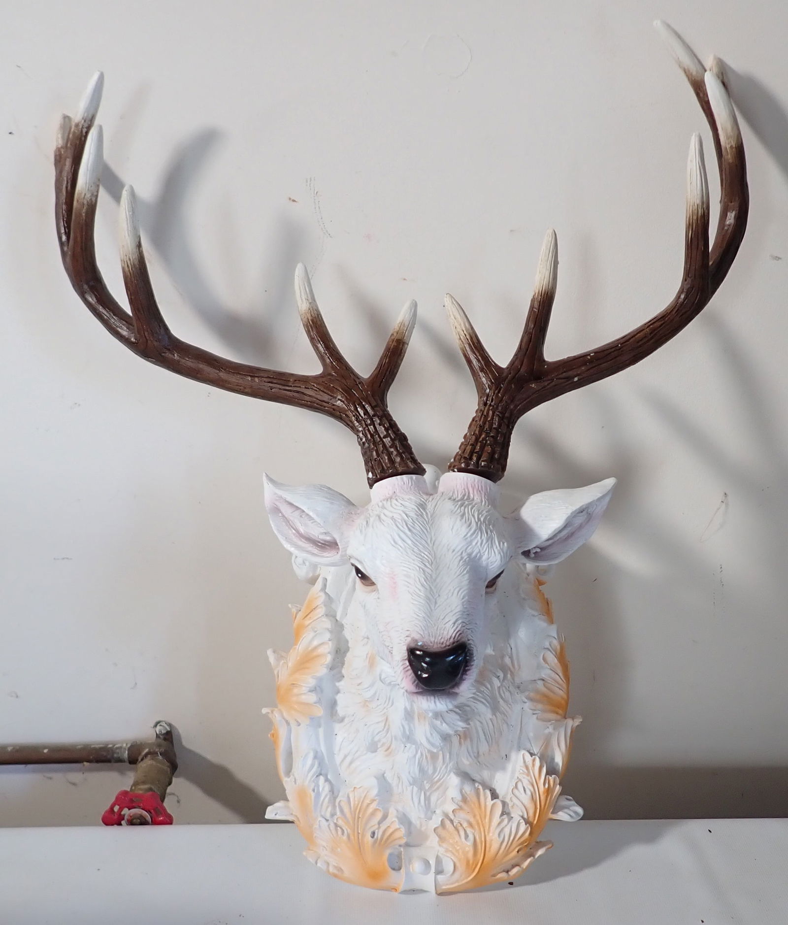 Composite Albino Deer Wall Plaque (1 of 2)