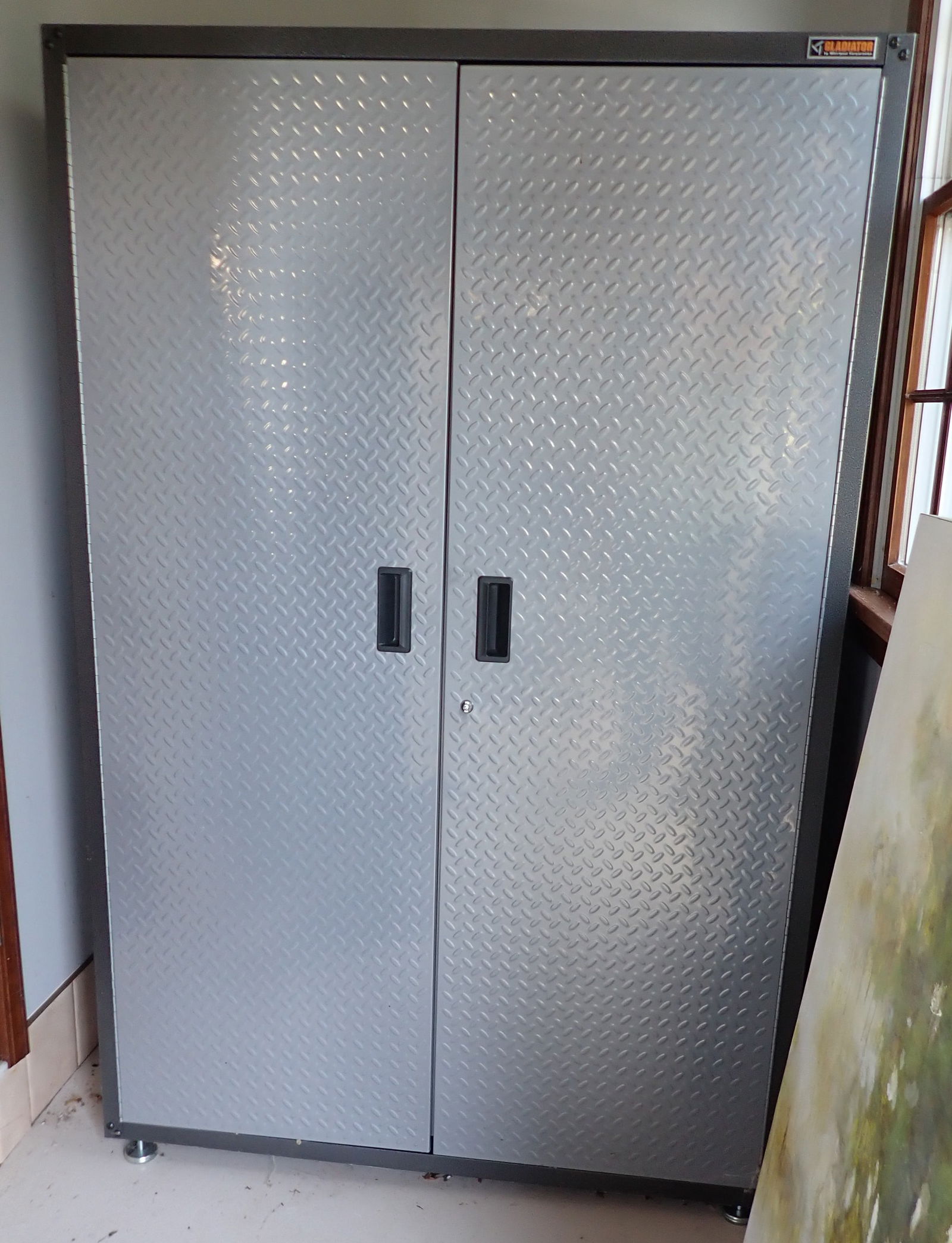 Whirlpool Gladiator Storage Cabinet (1 of 3)