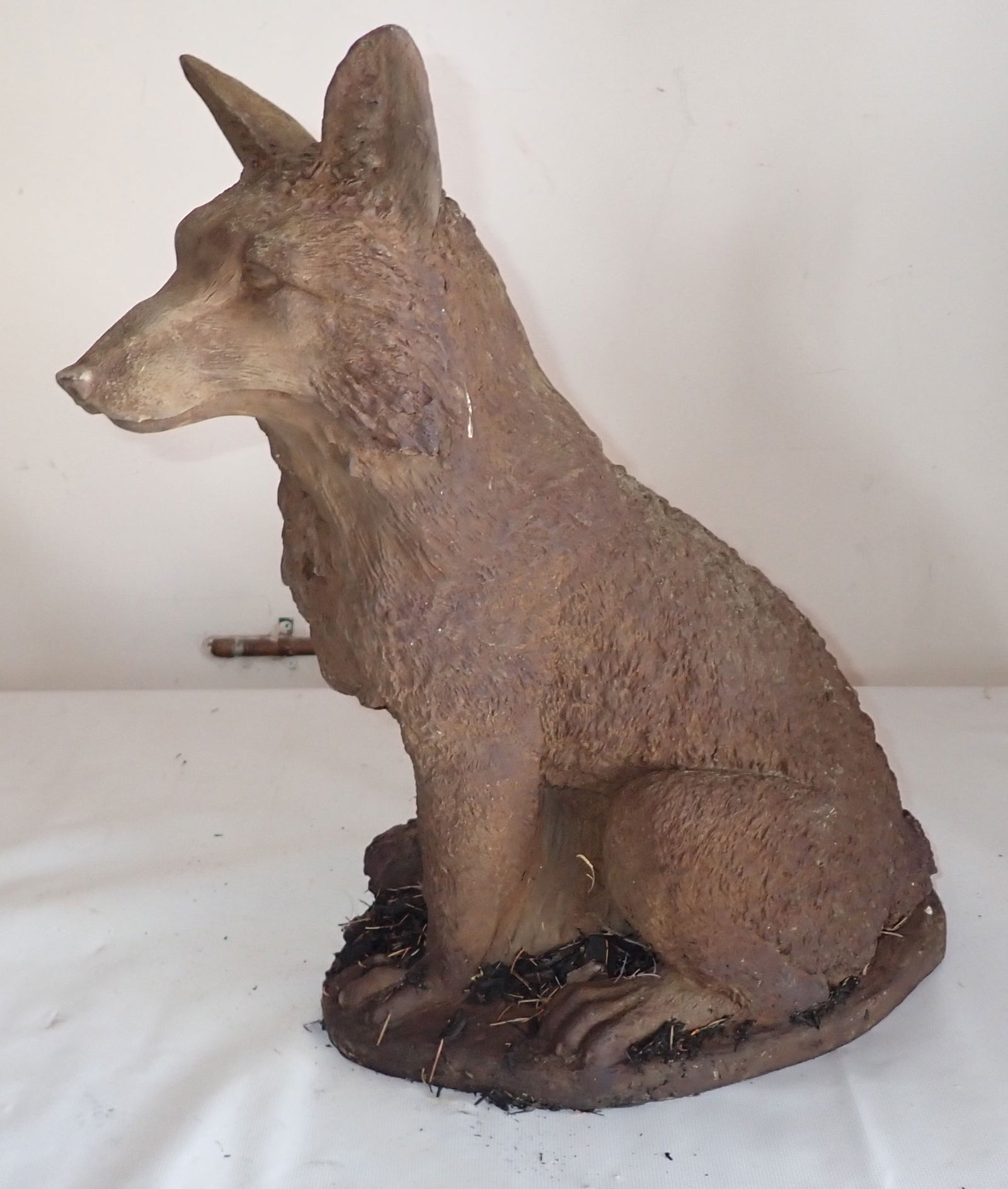 Concrete Fox: Approx 18 1/2" tall. Heavy ! No shipping !