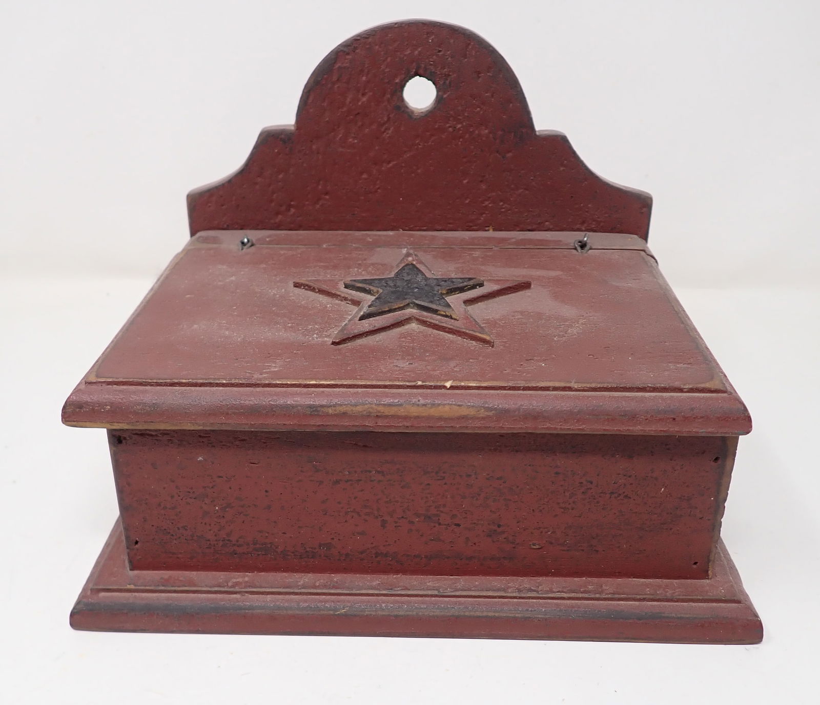 Wall Box in Red Paint w/ Star (1 of 4)