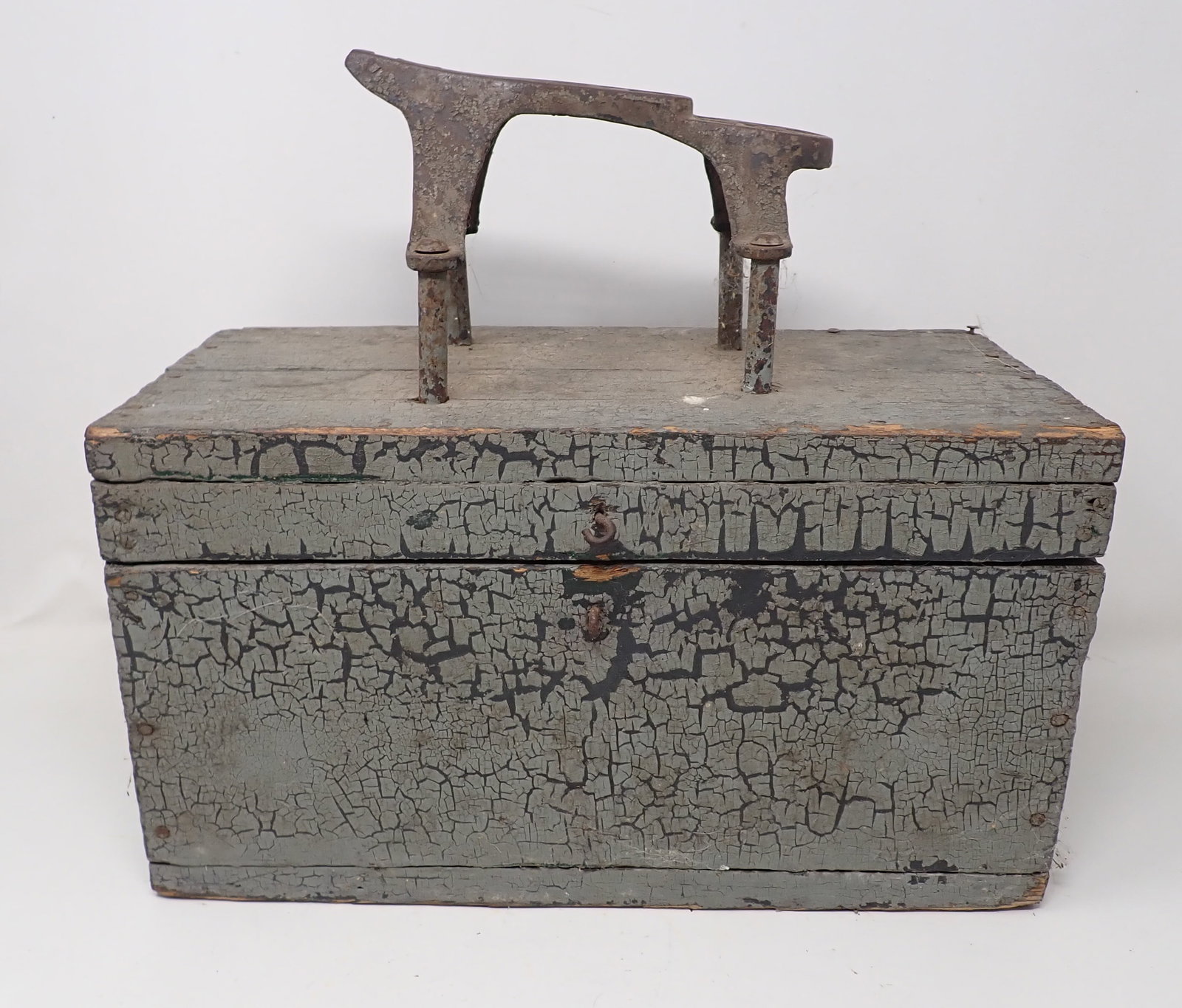 Shoe Shine Box w/ Alligatored Paint: Approx 7" X 14" x 13" tall.