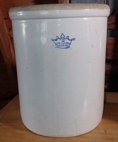8 Gallon Stoneware Crock