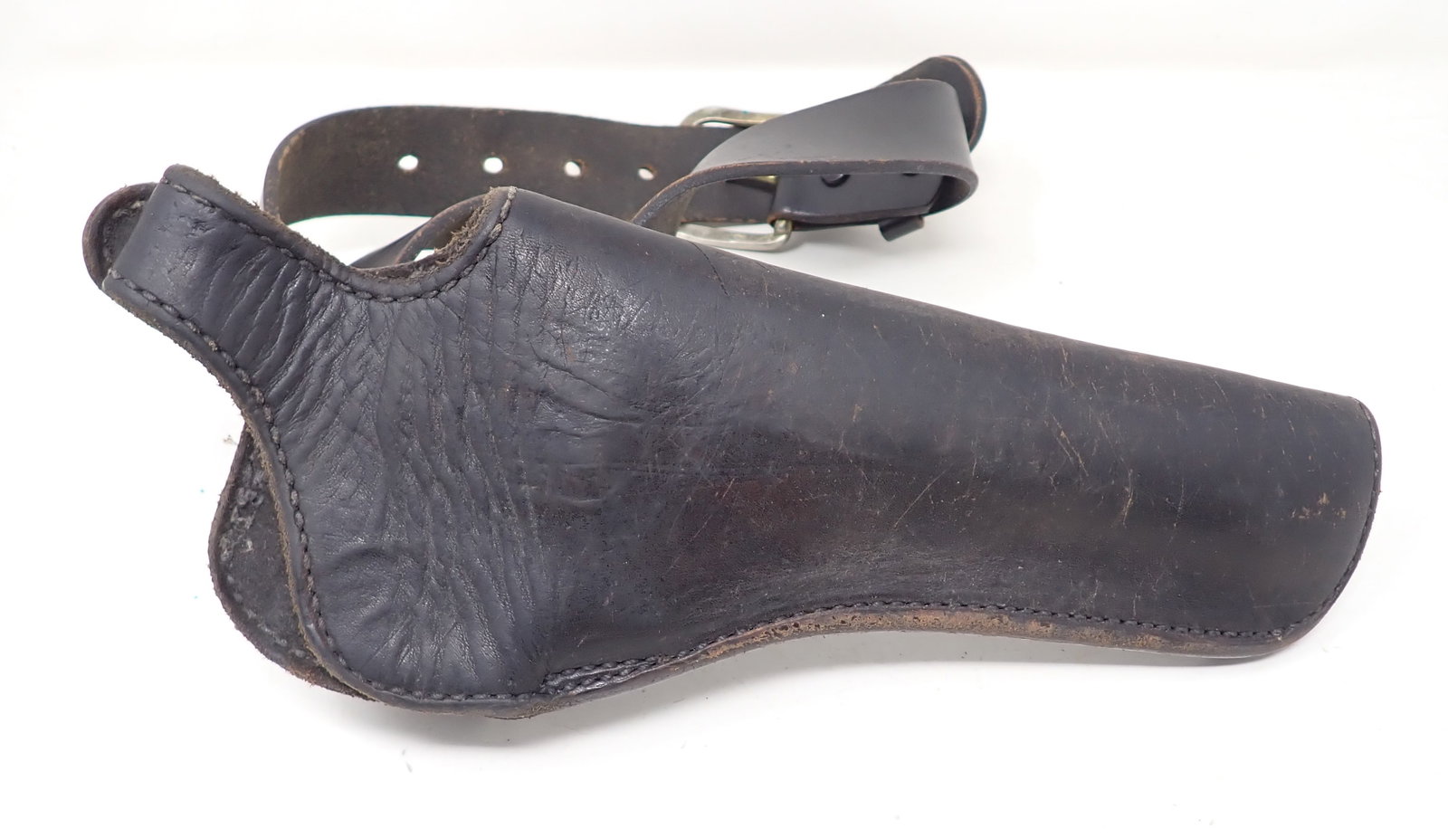 Bianchi No. 111 Cyclone Leather Gun Holster: Approx 4 1/8" x 10 7/8"
