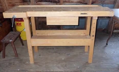 Whitegate Carpenters Workbench w/ Vise