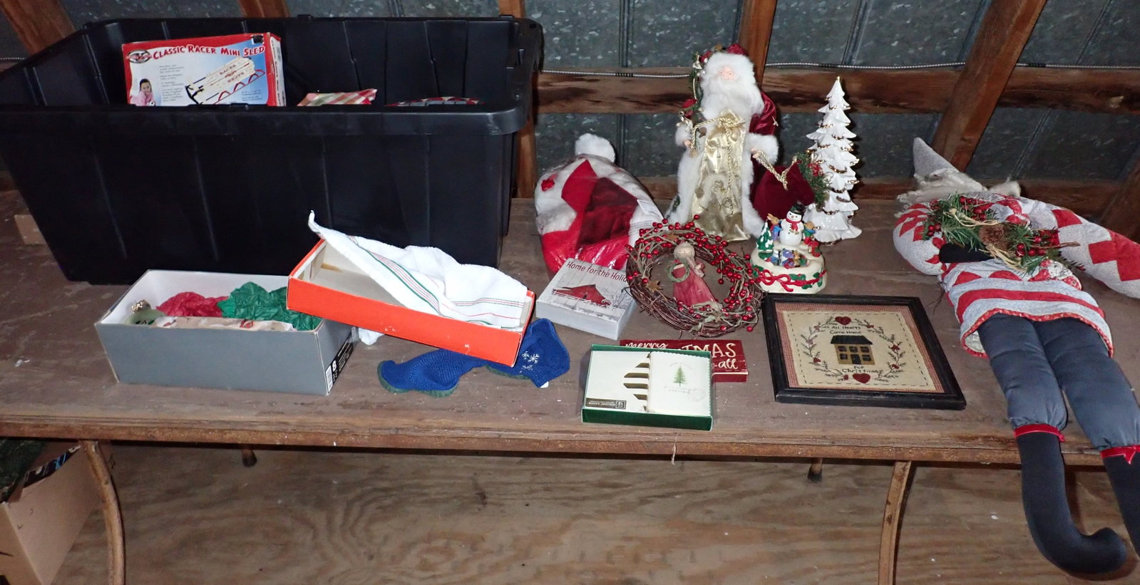Christmas Decorations & Tote: No shipping !