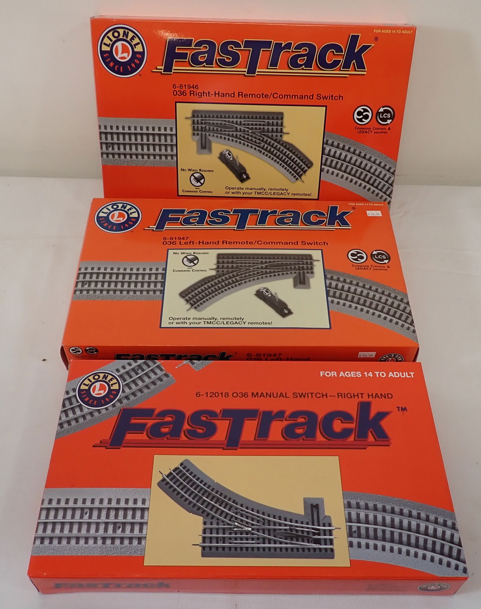 Lionel Fasttrack Left Right Remote Command Switches (1 of 2)