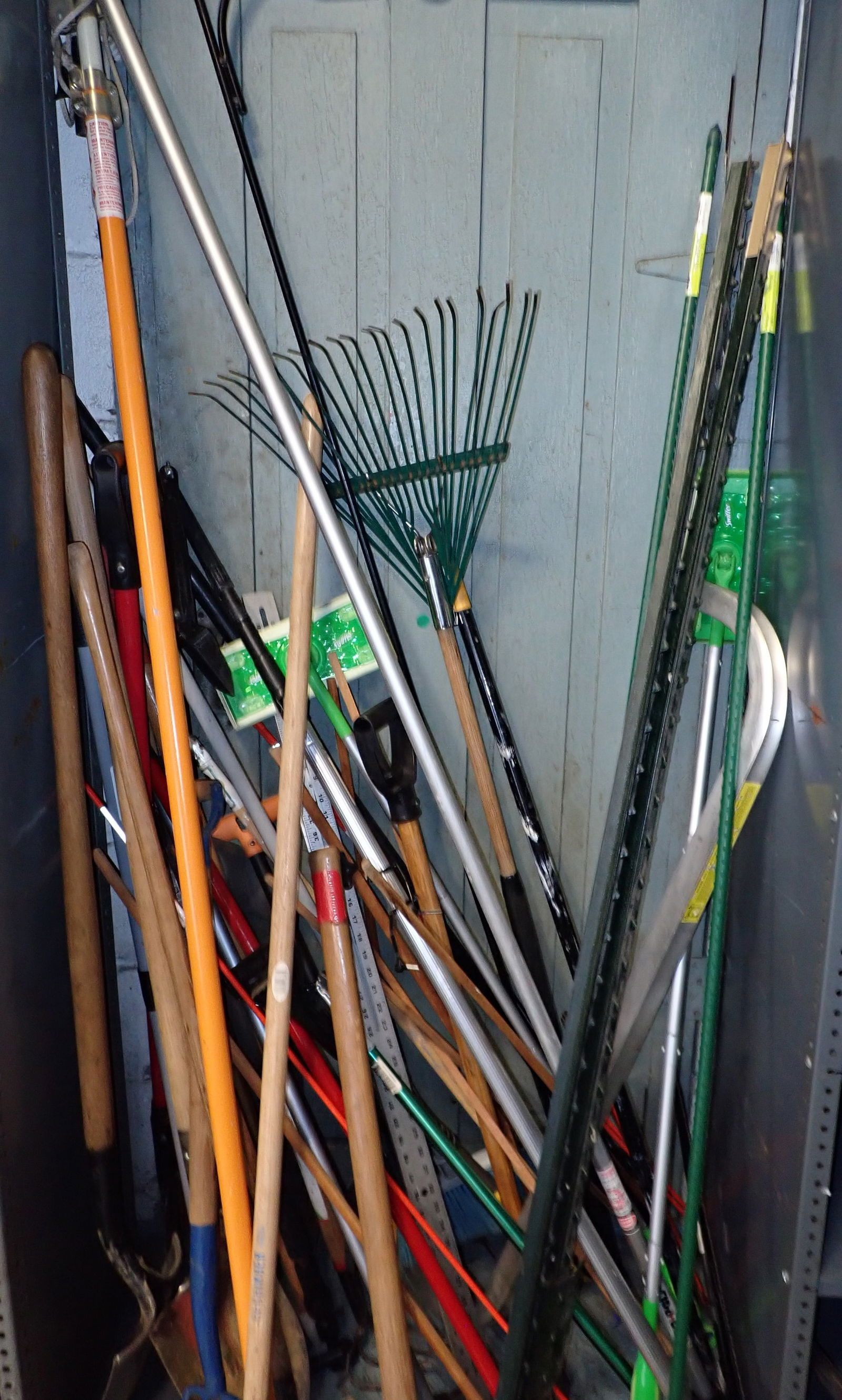 Hedge Trimmers Pruners Ice Chopper & Misc (1 of 5)