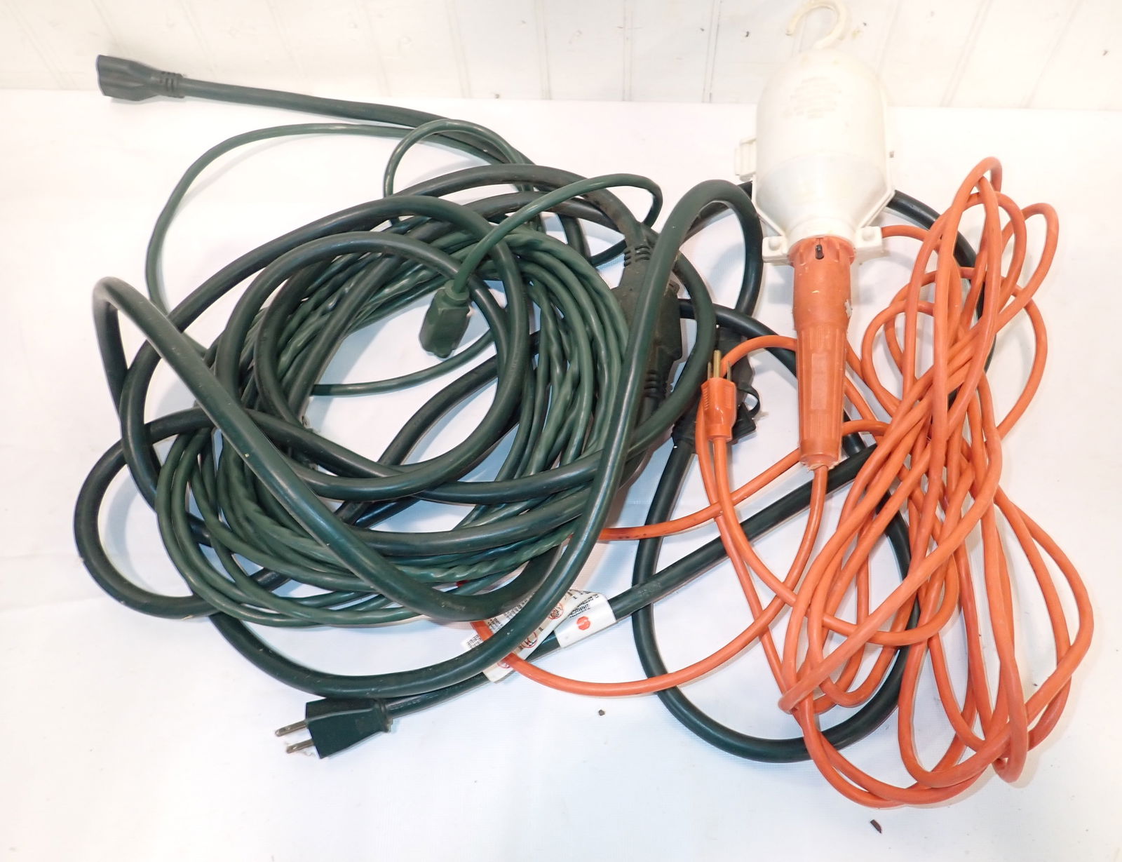 Extension Cords & Drop Light (1 of 1)
