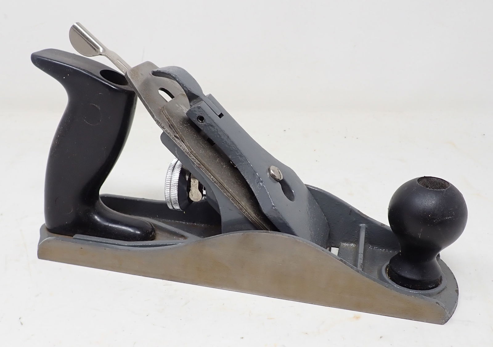 Carpenters Woodworking Plane (1 of 3)