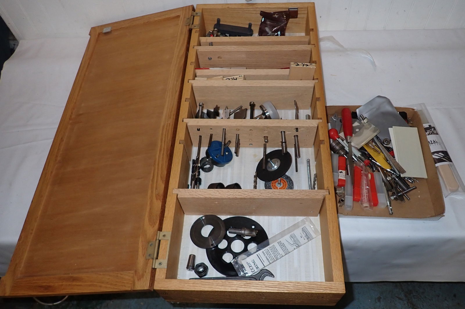 Router, Wood Bits , Cabinet & Misc Tools (1 of 10)