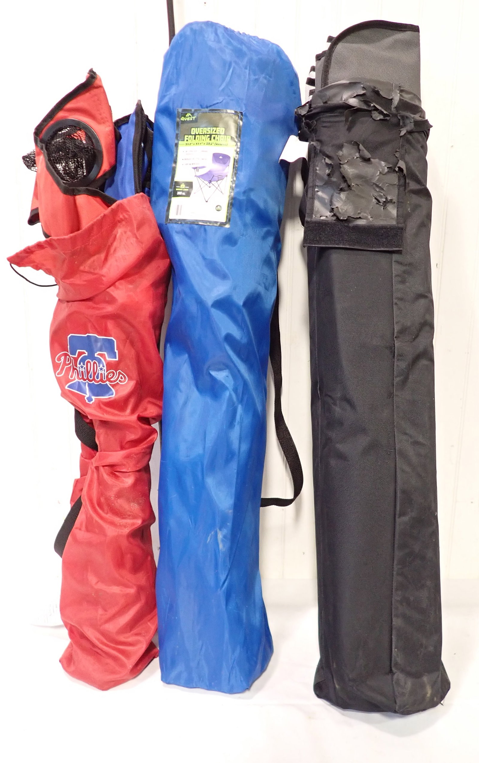Folding Chairs incl Phillies: 2 folding chairs and bag with some sort of covers in it. Must take all . No in house shipping !