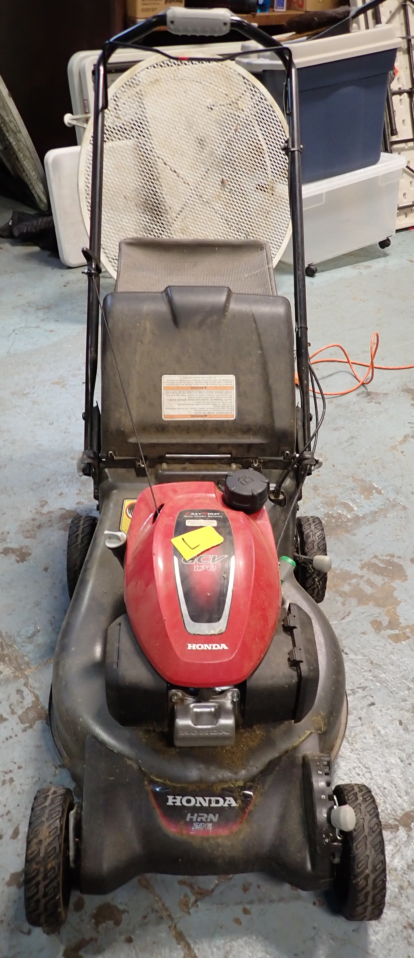 Honda HRN 216 Mower (1 of 6)