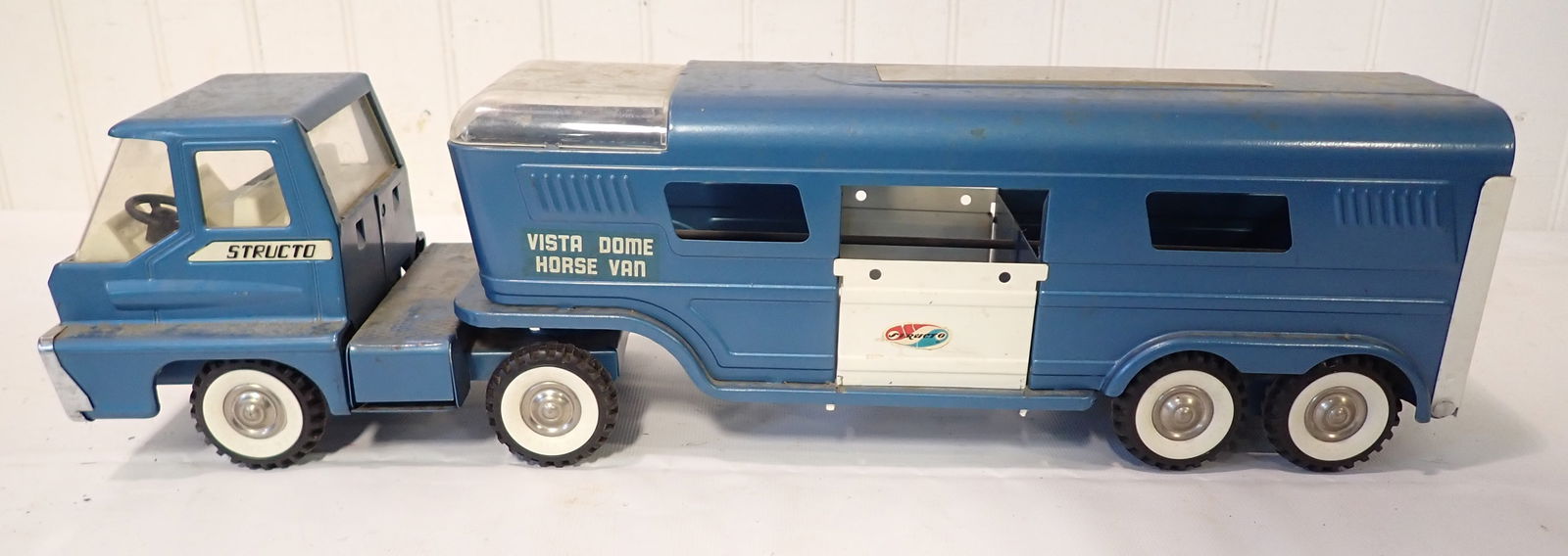 Structo Vista Dome Horse Van Truck & Trailer (1 of 7)