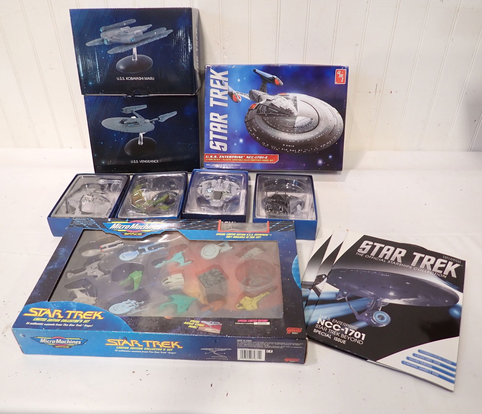 Star Trek AMT Model Eagle Moss & Micro Machines (1 of 7)