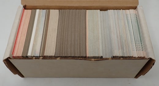 Mixed Lot of Baseball Cards