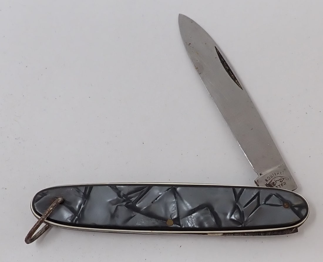 Rostfrei Pocket Knife: Approx 3 1/4" long