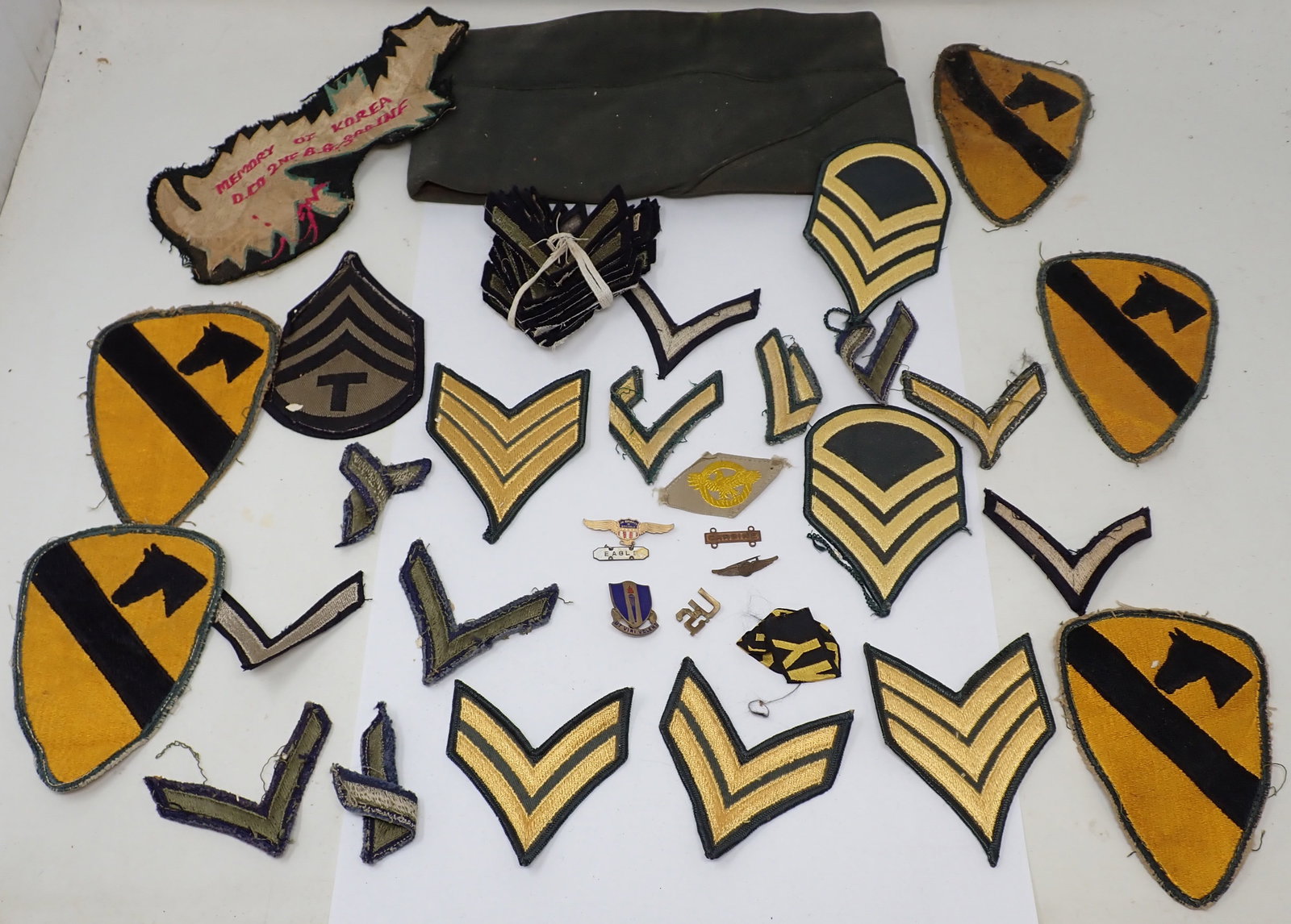 Military Pins Patches & Misc (1 of 4)