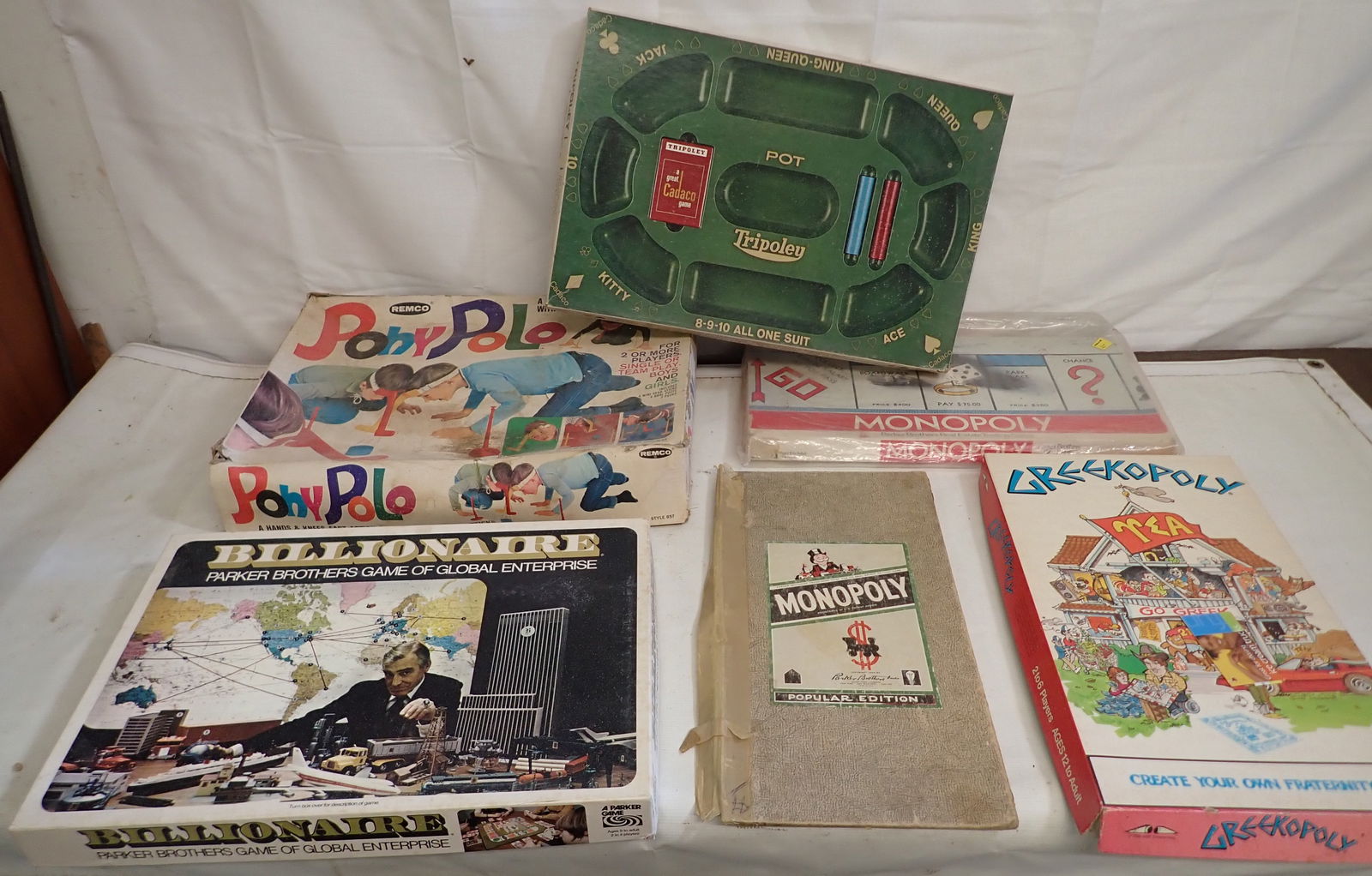 Board Games: We do not guarantee boxes are complete. Sold as pictured. No in house shipping !