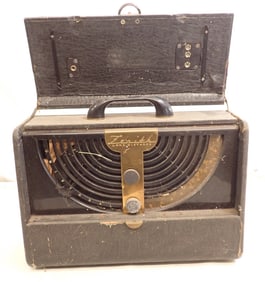 Zenith Long Distance Universal Radio