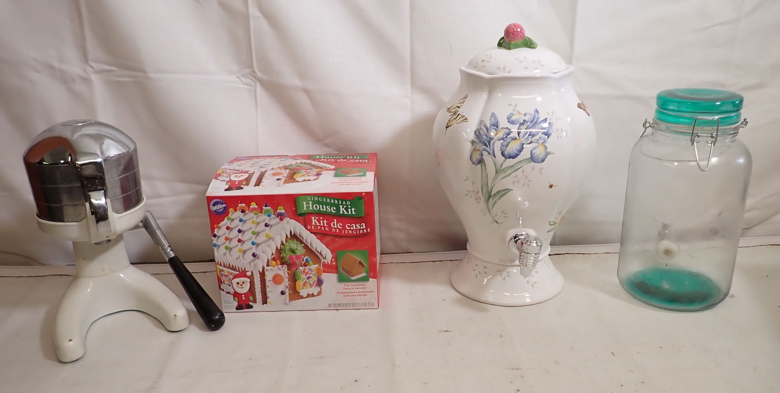 Lenox Butterfly Meadow Dispenser & Misc (1 of 4)