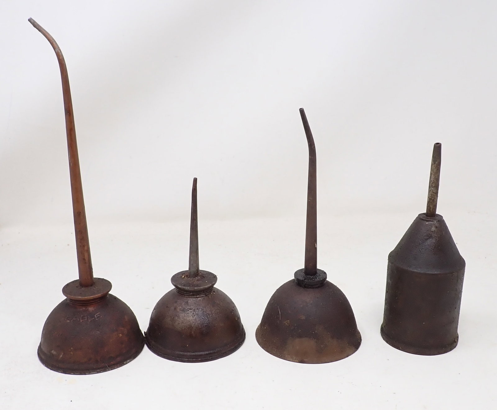 Oil Cans incl Eagle (1 of 2)