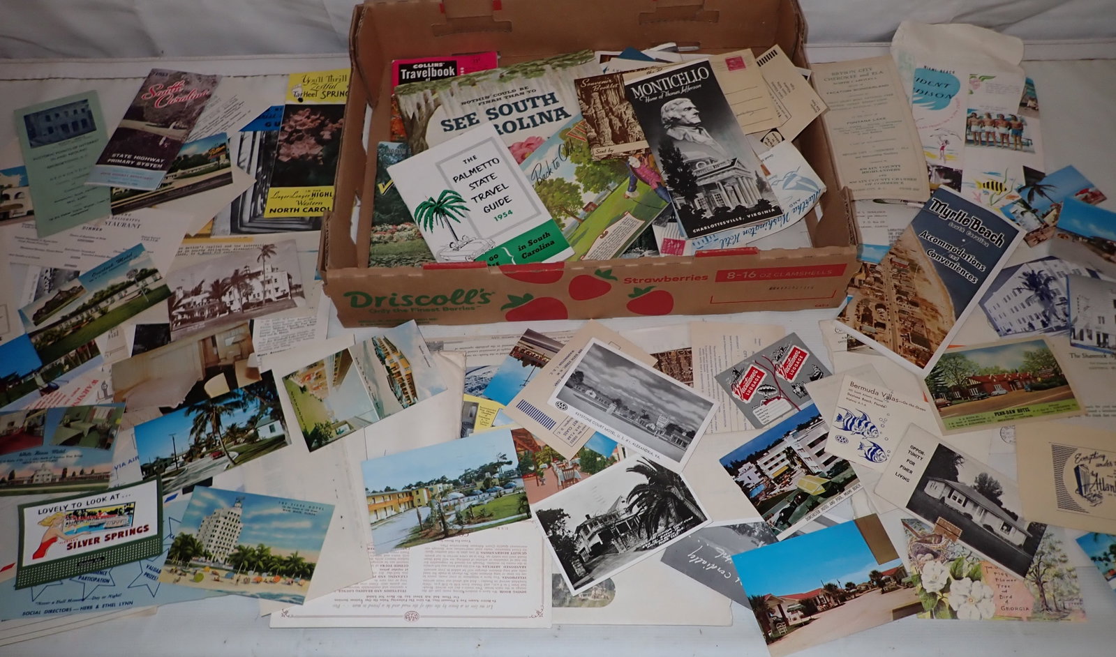 Travel Brochures Misc Ephemera: Getting all pictured