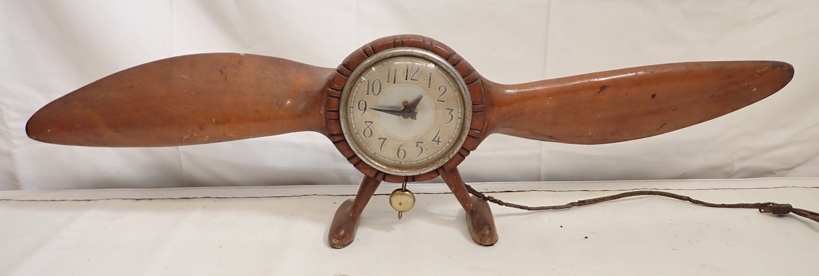 Howard Wooden Airplane Propellar Clock (1 of 7)