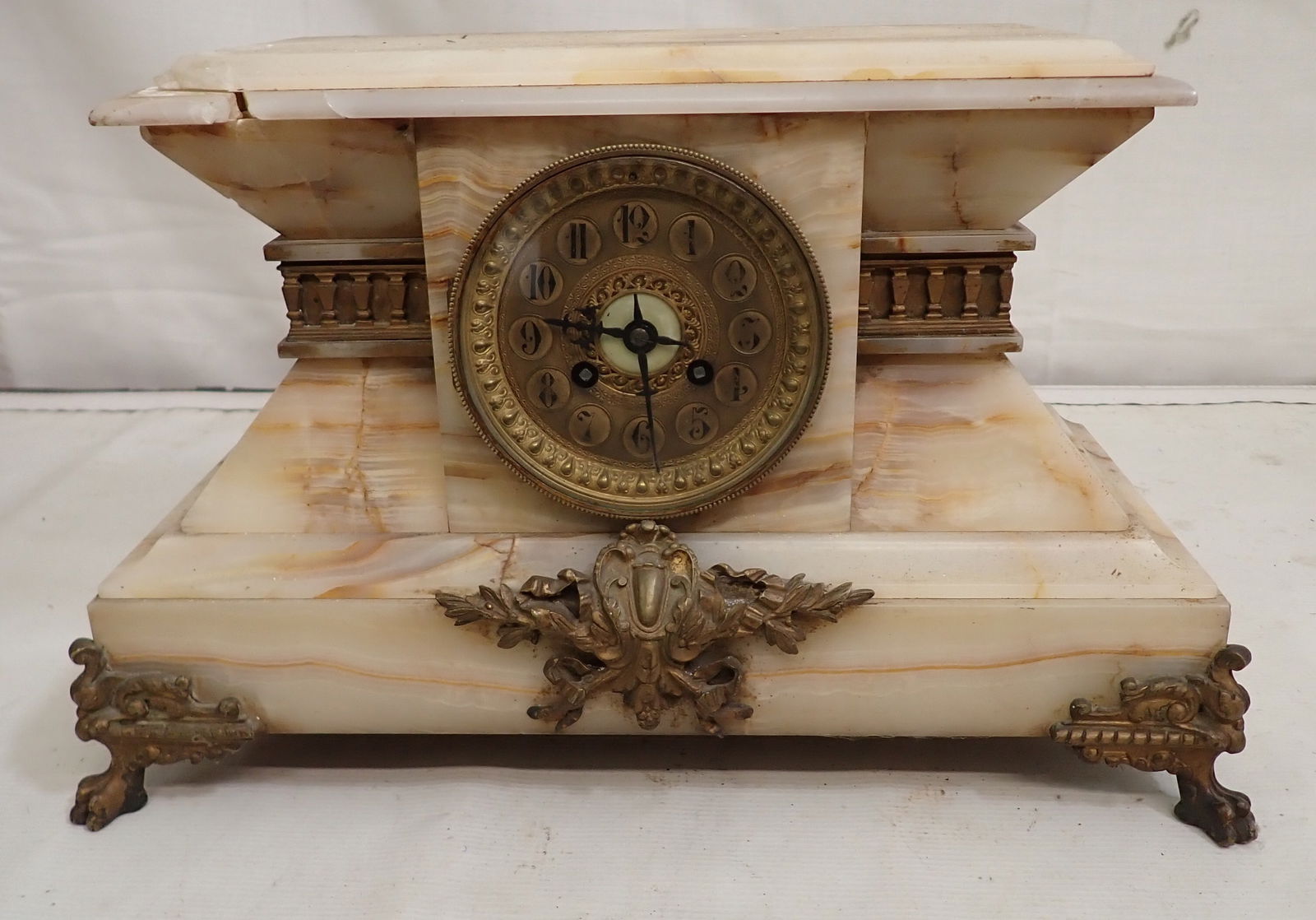 Marble Mantel Clock: Apprx 6 5/8" x 15" x 10" tall. No in house shipping !