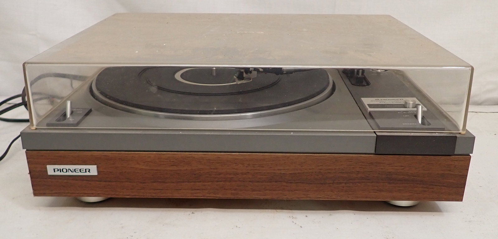 Pioneer PL-115D Turntable (1 of 4)