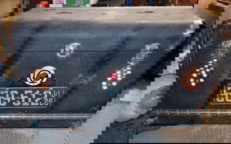 Car Trunk w/ 1926 Illinois License Plate