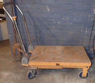 Hydraulic Lift Table
