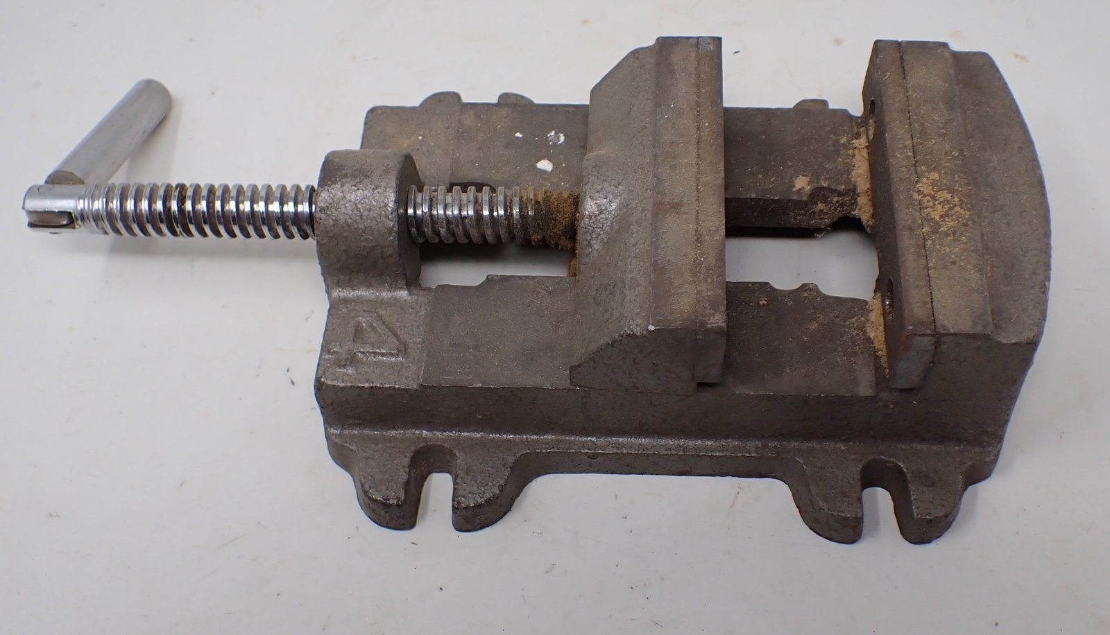 Machinist Vise: 4" jaws