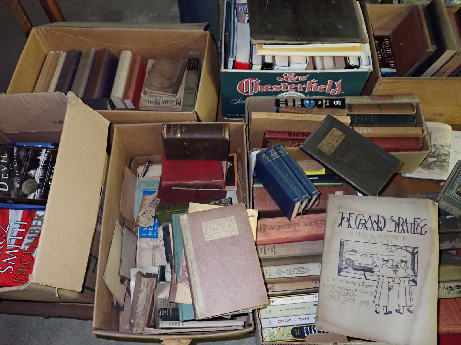 Large Lot of Misc Books (1 of 17)