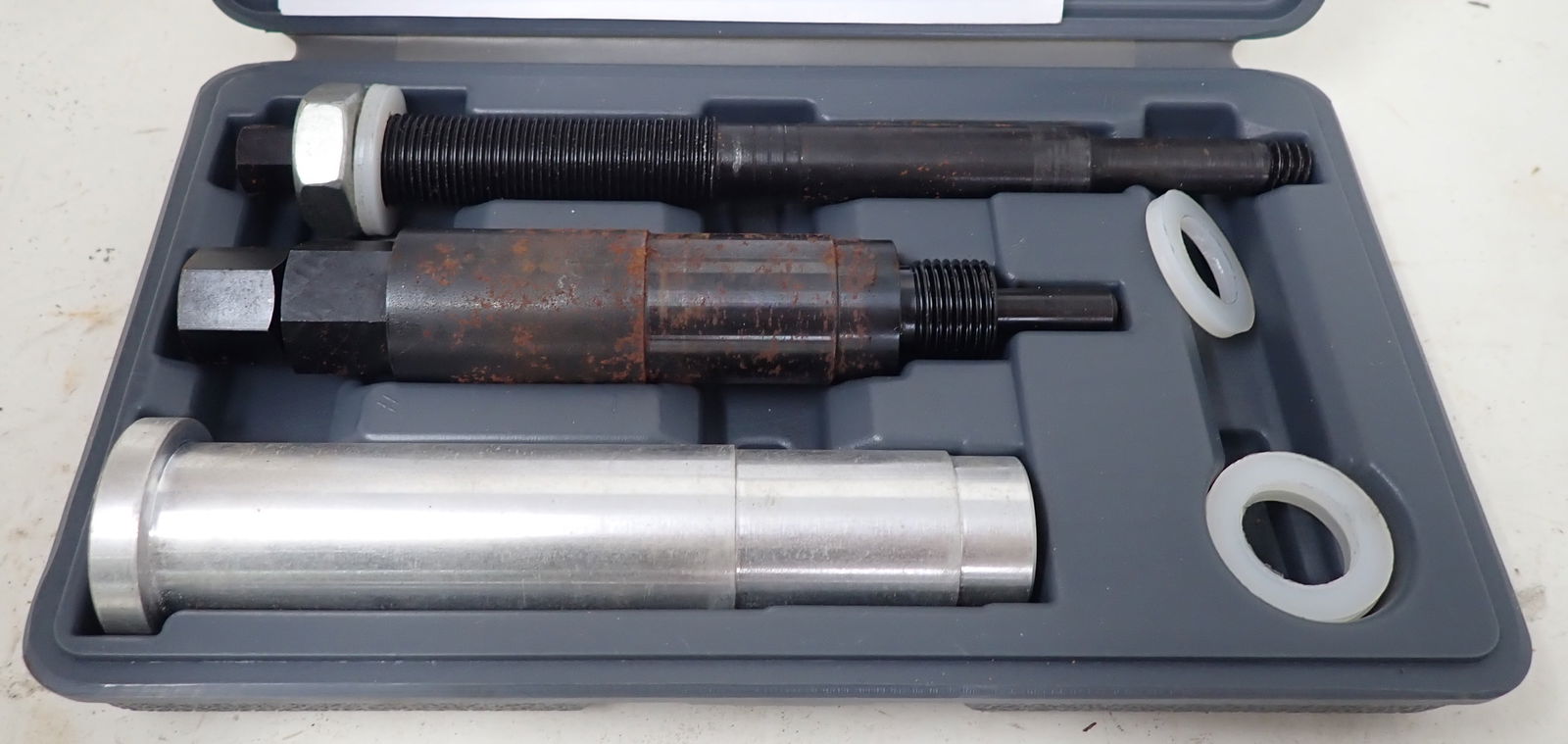 Ford 3 Valve Broken Spark Plug Remover (1 of 3)